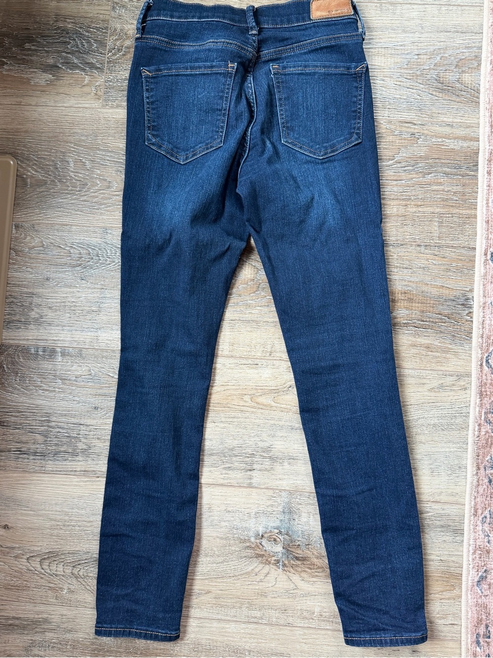 ✨ Express Legging Mid Rise Jeans ✨ - Picture 7 of 7